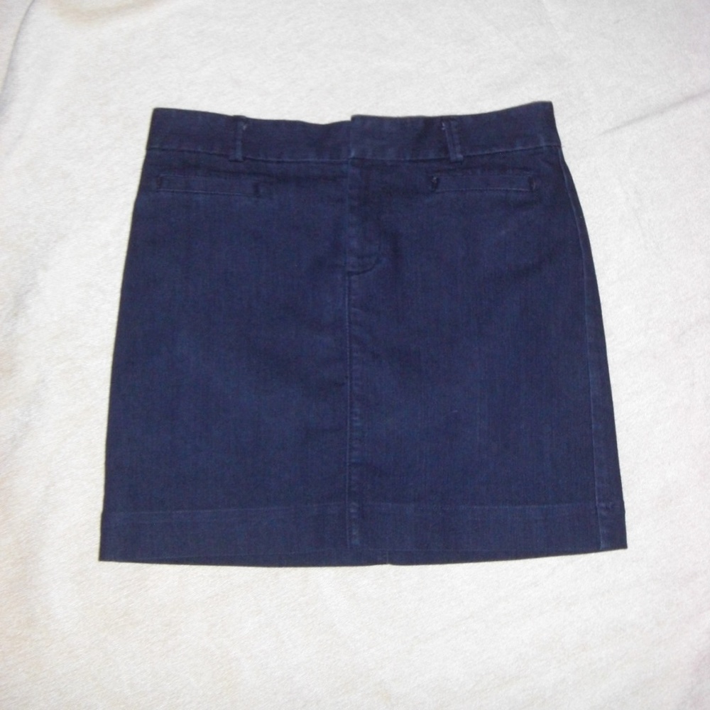 Dockers dk blue denim mini skirt size 2